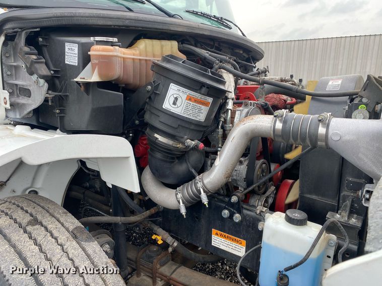 image for item KB9457 2010 Freightliner  school bus