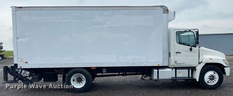 image for item KB9458 2010 Hino 268  box truck