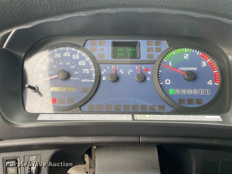 image for item KB9458 2010 Hino 268  box truck