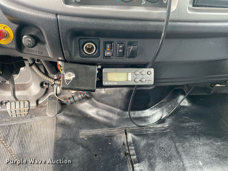 image for item KB9458 2010 Hino 268  box truck