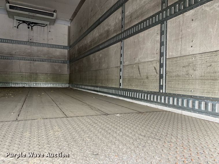 image for item KB9458 2010 Hino 268  box truck