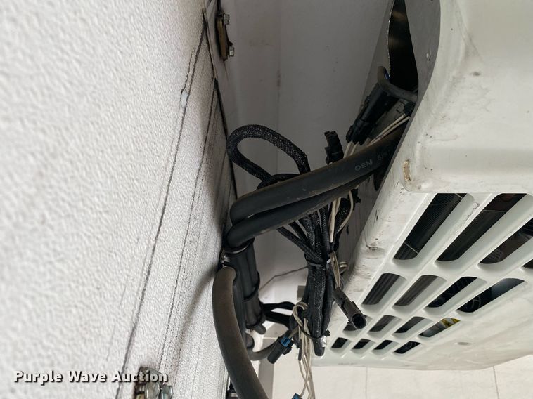 image for item KB9458 2010 Hino 268  box truck