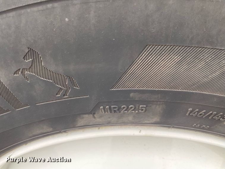 image for item KB9458 2010 Hino 268  box truck