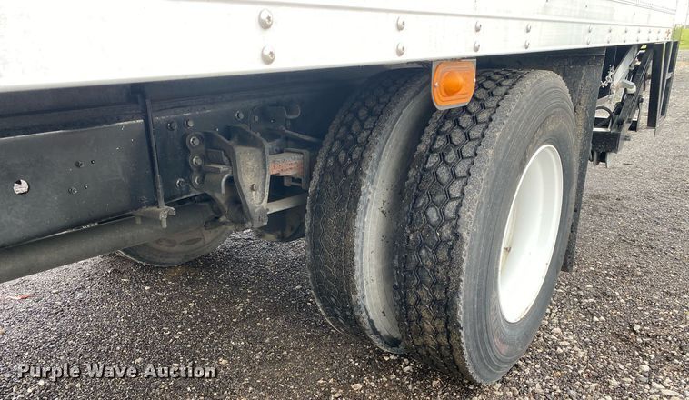 image for item KB9458 2010 Hino 268  box truck