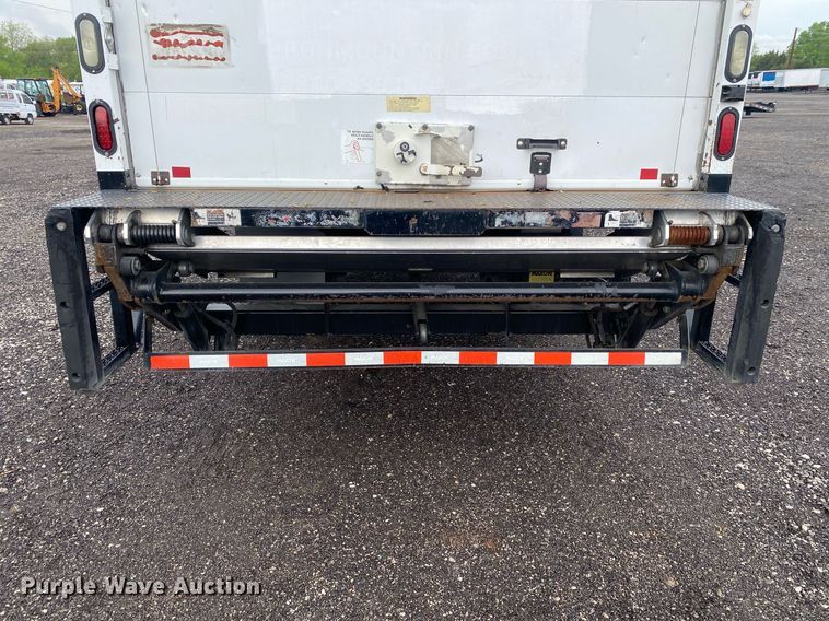 image for item KB9458 2010 Hino 268  box truck