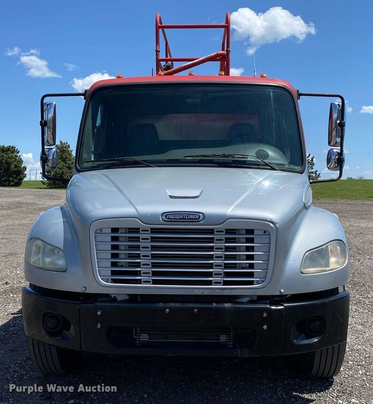 image for item KB9464 2005 Freightliner M2 Business Class  water truck