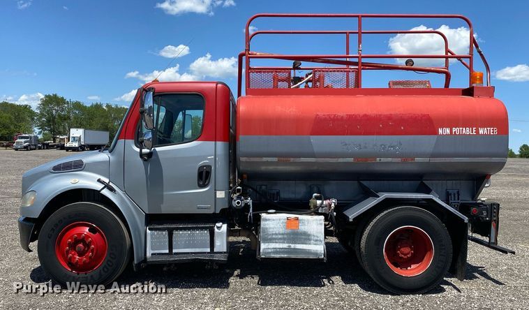 image for item KB9464 2005 Freightliner M2 Business Class  water truck