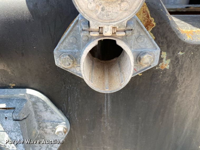 image for item KB9464 2005 Freightliner M2 Business Class  water truck