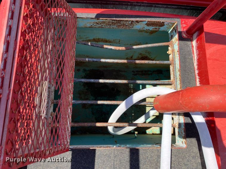 image for item KB9464 2005 Freightliner M2 Business Class  water truck