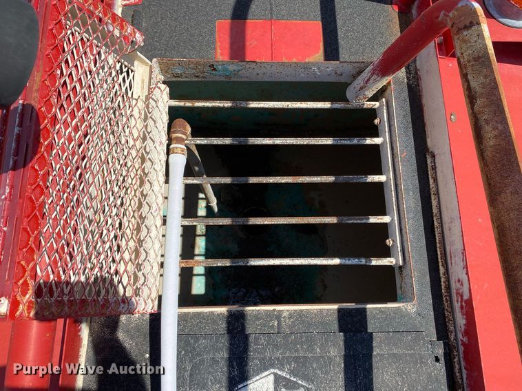 image for item KB9464 2005 Freightliner M2 Business Class  water truck