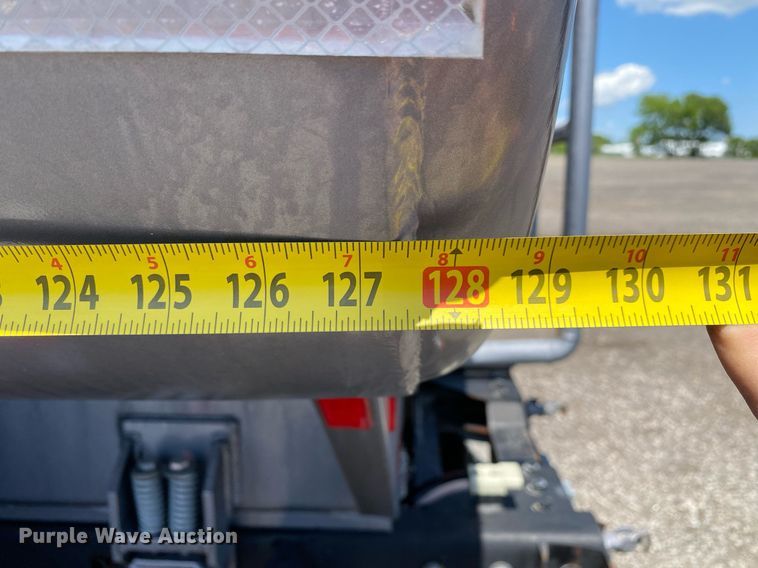 image for item KB9464 2005 Freightliner M2 Business Class  water truck