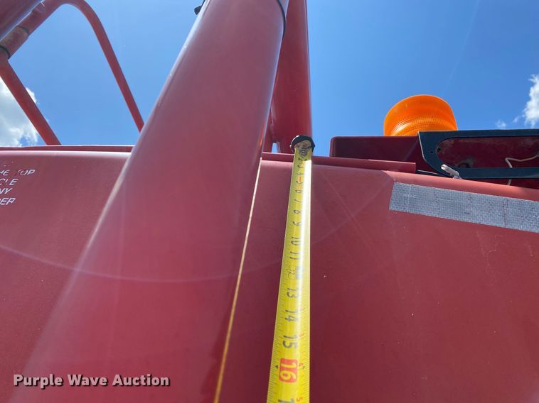 image for item KB9464 2005 Freightliner M2 Business Class  water truck