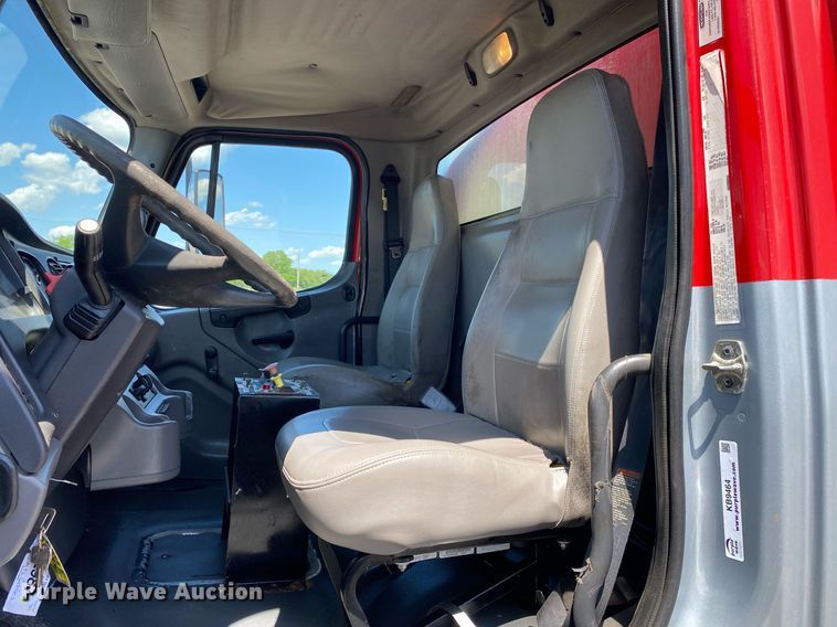 image for item KB9464 2005 Freightliner M2 Business Class  water truck