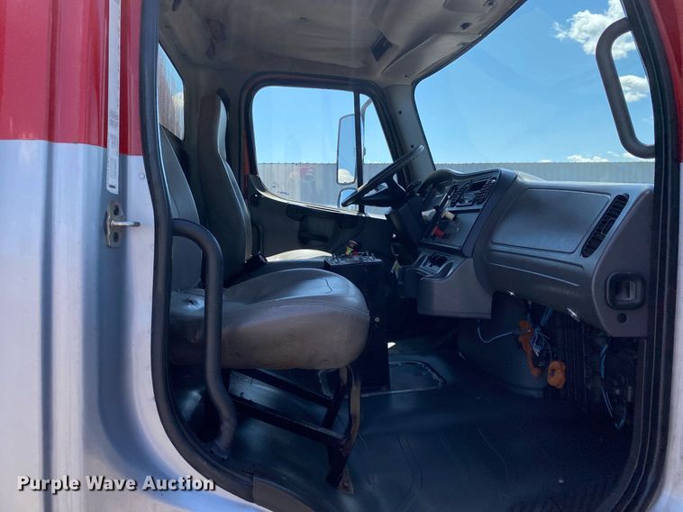 image for item KB9464 2005 Freightliner M2 Business Class  water truck