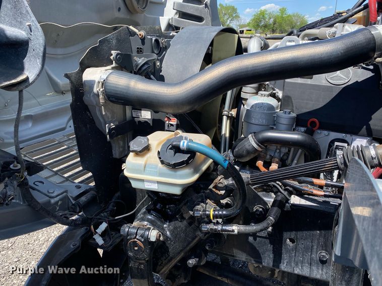 image for item KB9464 2005 Freightliner M2 Business Class  water truck