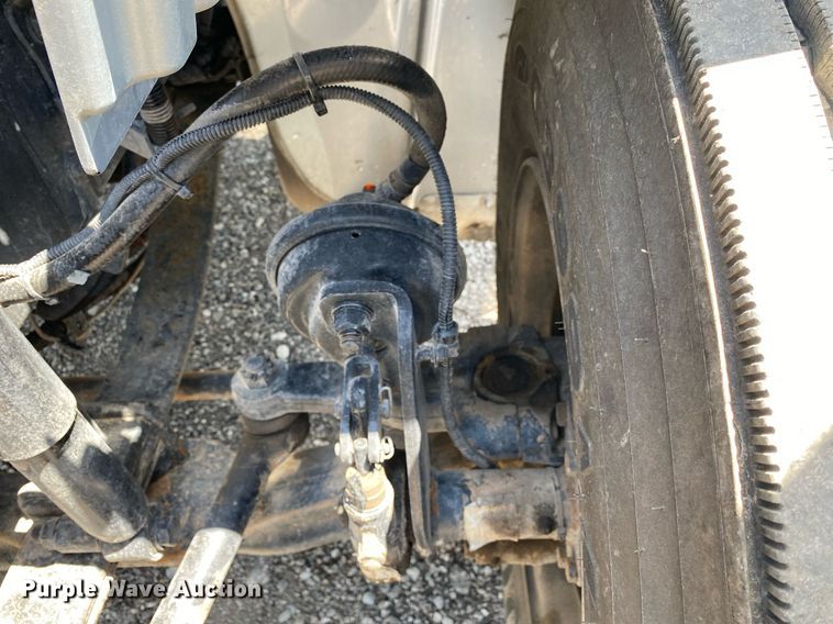 image for item KB9464 2005 Freightliner M2 Business Class  water truck