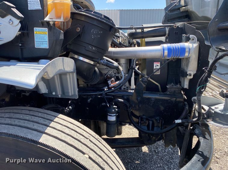 image for item KB9464 2005 Freightliner M2 Business Class  water truck