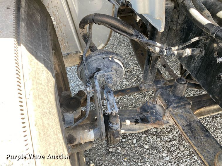 image for item KB9464 2005 Freightliner M2 Business Class  water truck