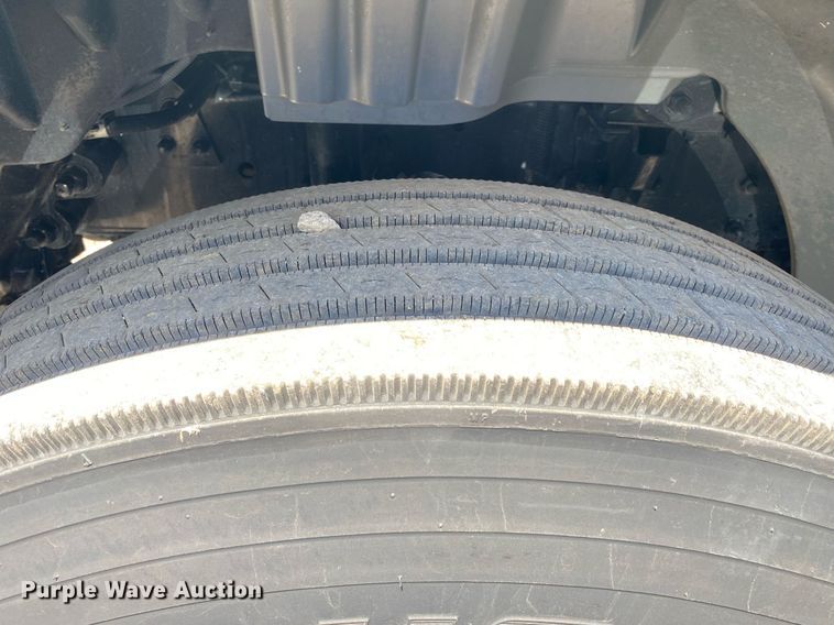 image for item KB9464 2005 Freightliner M2 Business Class  water truck