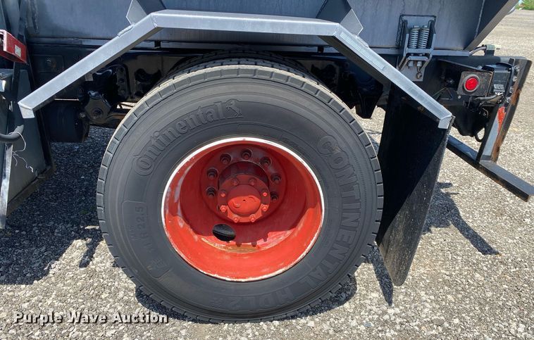 image for item KB9464 2005 Freightliner M2 Business Class  water truck