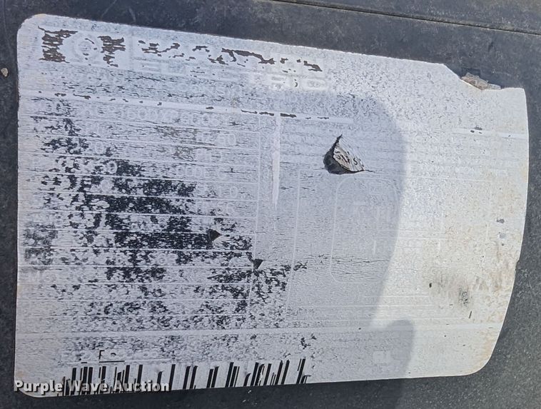 image for item KB9548 2005 Chevrolet Silverado 3500  flatbed pickup truck