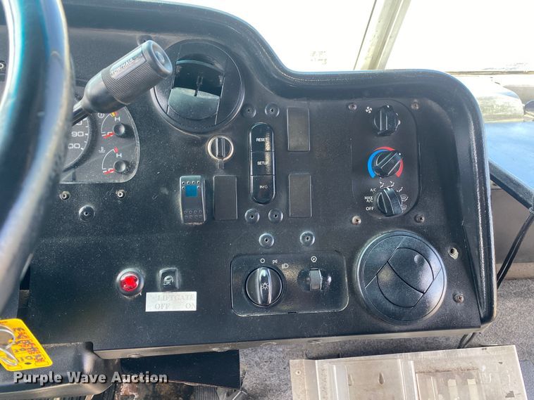 image for item KB9558 2012 Ford F59  delivery van