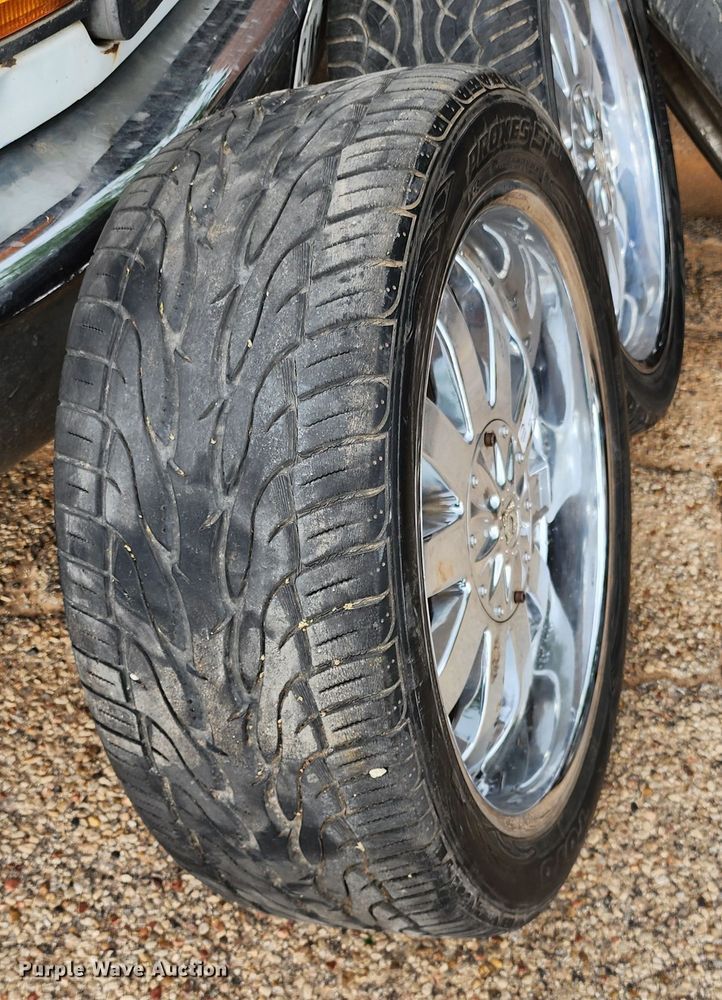 image for item KC9671 (4) 305/40R23 tires and wheels