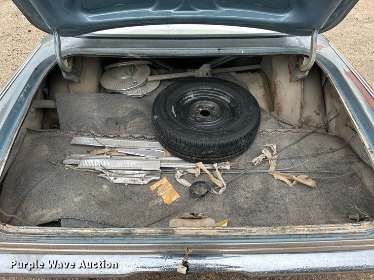 image for item KL9073 1965 Plymouth Valiant 200