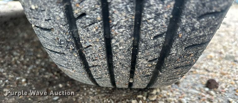 image for item KL9073 1965 Plymouth Valiant 200