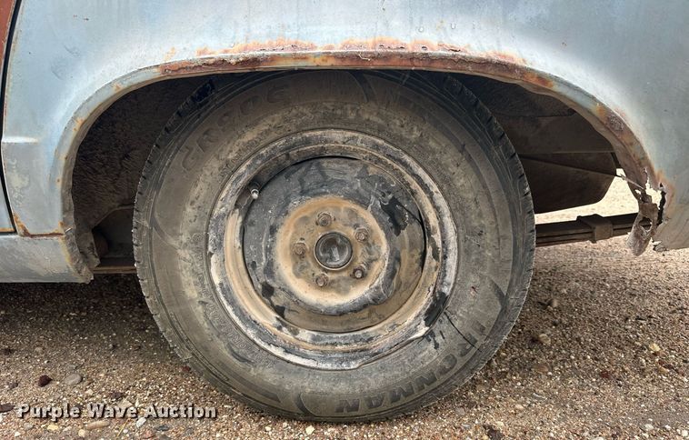 image for item KL9073 1965 Plymouth Valiant 200