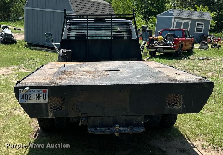 image for item KL9091 1995 Ford F350  flatbed pickup truck