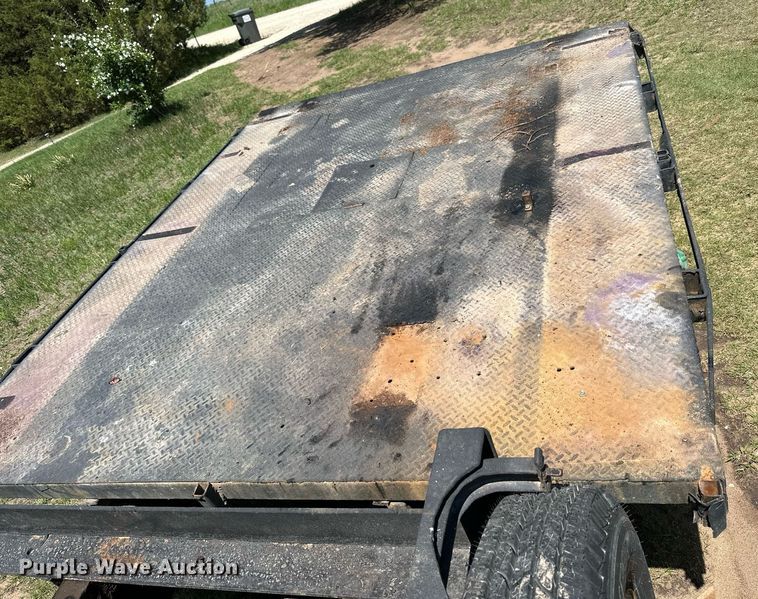 image for item KL9091 1995 Ford F350  flatbed pickup truck