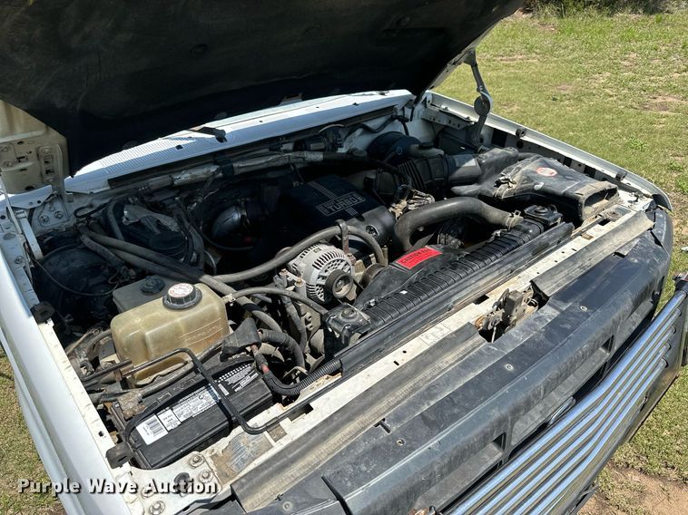 image for item KL9091 1995 Ford F350  flatbed pickup truck