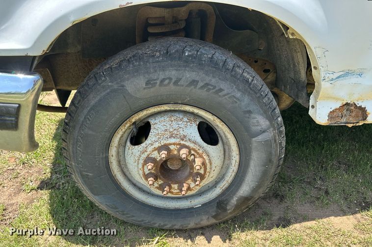 image for item KL9091 1995 Ford F350  flatbed pickup truck