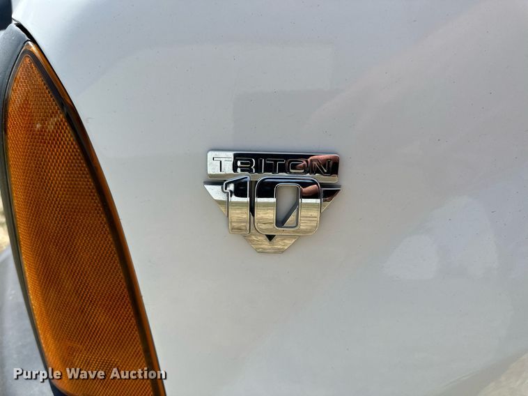 image for item KL9145 2007 Ford F350 Super Duty  SuperCab utility bed pickup truck