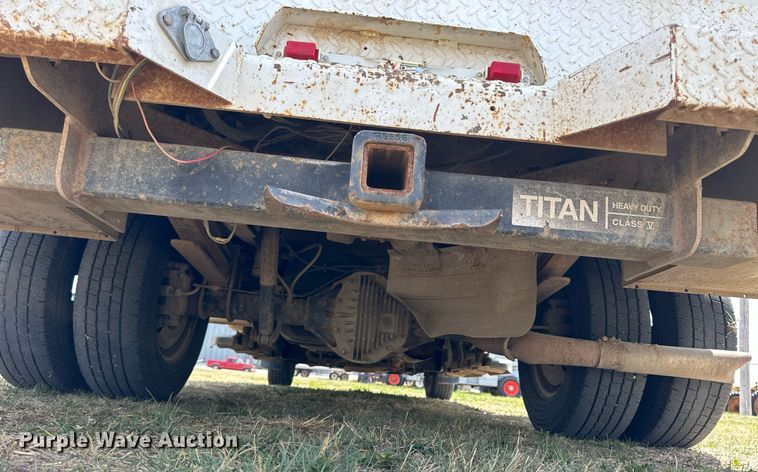 image for item KL9145 2007 Ford F350 Super Duty  SuperCab utility bed pickup truck