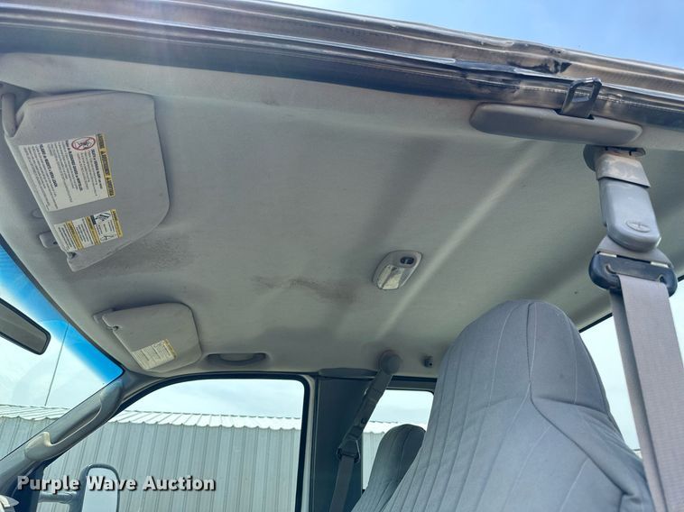 image for item KL9145 2007 Ford F350 Super Duty  SuperCab utility bed pickup truck