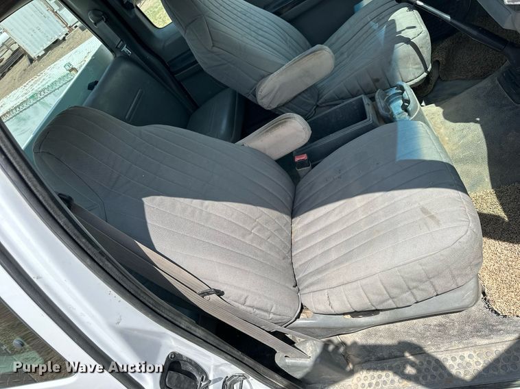 image for item KL9145 2007 Ford F350 Super Duty  SuperCab utility bed pickup truck