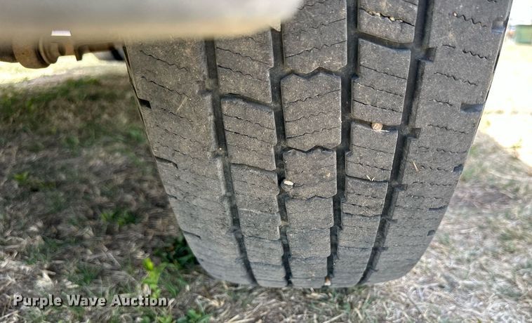 image for item KL9145 2007 Ford F350 Super Duty  SuperCab utility bed pickup truck