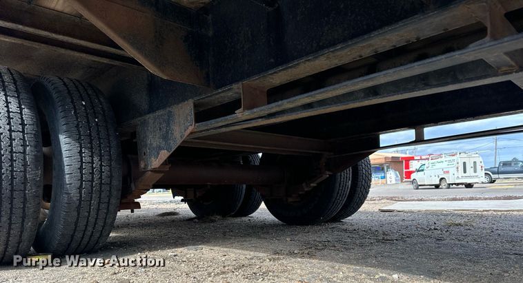 image for item KL9185 2007 PJ equipment trailer