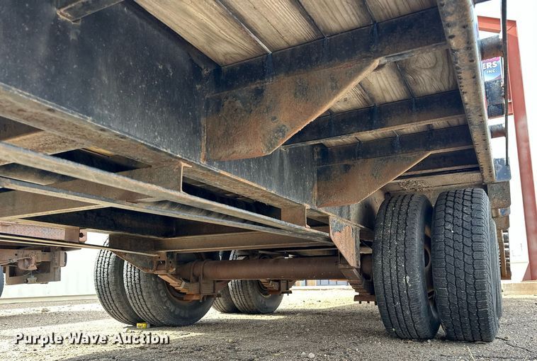 image for item KL9185 2007 PJ equipment trailer