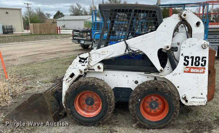 image for item KL9193 2006 Bobcat S185  skid steer loader
