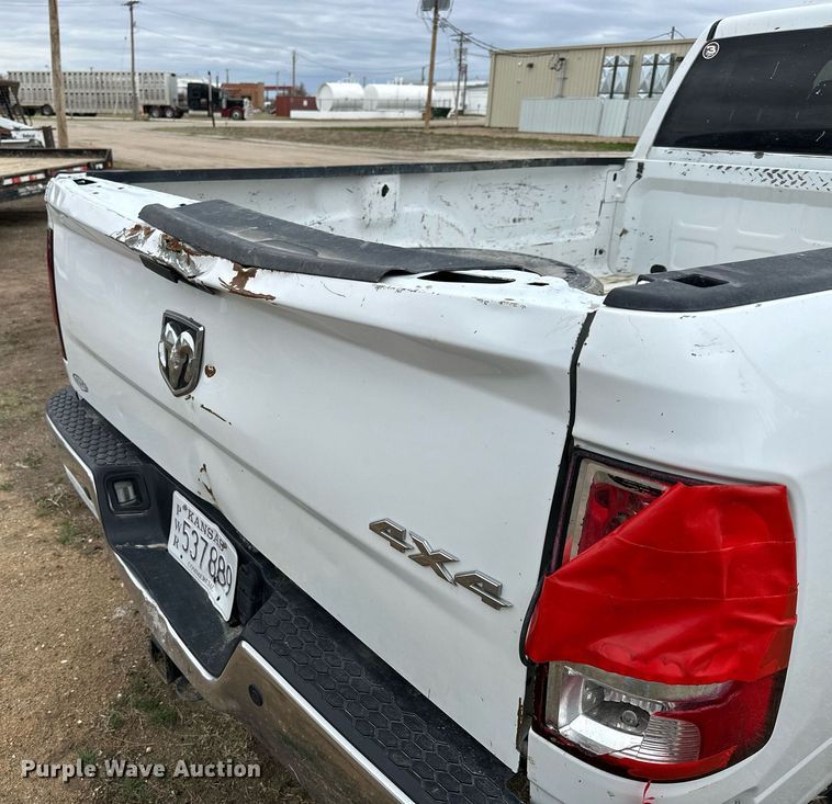 image for item KL9194 2015 Dodge Ram 2500  Crew Cab pickup truck