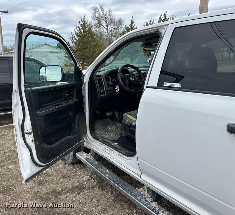 image for item KL9194 2015 Dodge Ram 2500  Crew Cab pickup truck