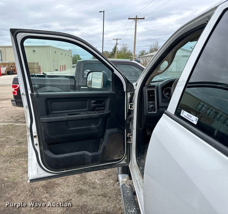 image for item KL9194 2015 Dodge Ram 2500  Crew Cab pickup truck