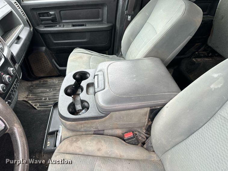 image for item KL9194 2015 Dodge Ram 2500  Crew Cab pickup truck