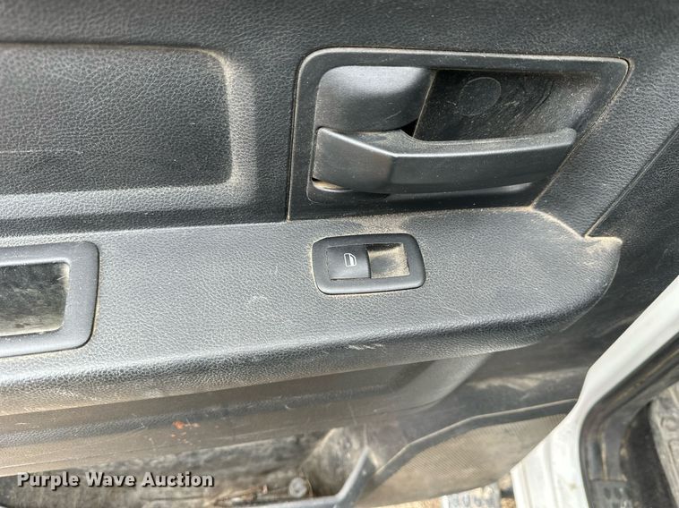 image for item KL9194 2015 Dodge Ram 2500  Crew Cab pickup truck