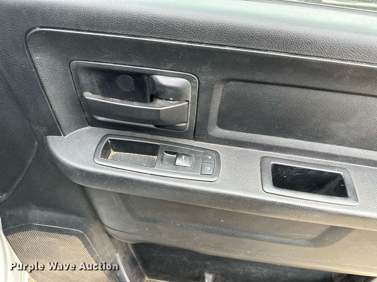 image for item KL9194 2015 Dodge Ram 2500  Crew Cab pickup truck