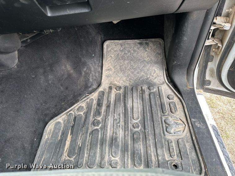 image for item KL9194 2015 Dodge Ram 2500  Crew Cab pickup truck