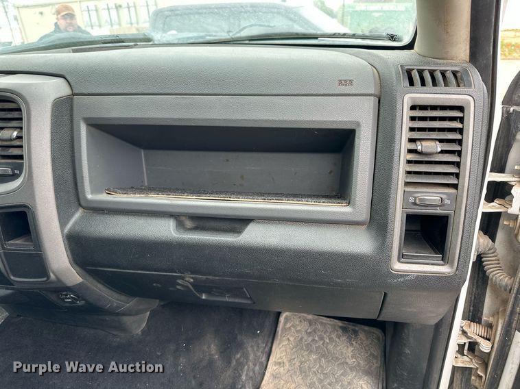 image for item KL9194 2015 Dodge Ram 2500  Crew Cab pickup truck